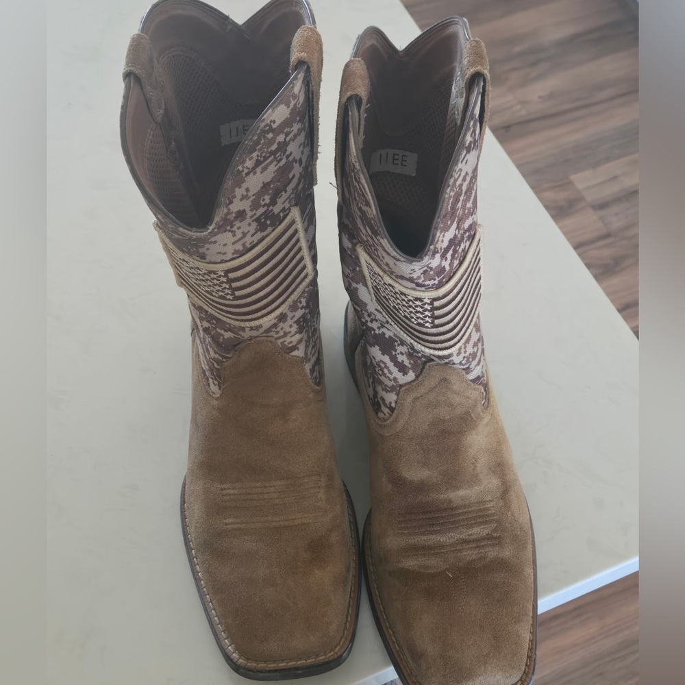 Men's brown suede western boots Ariat 11EE